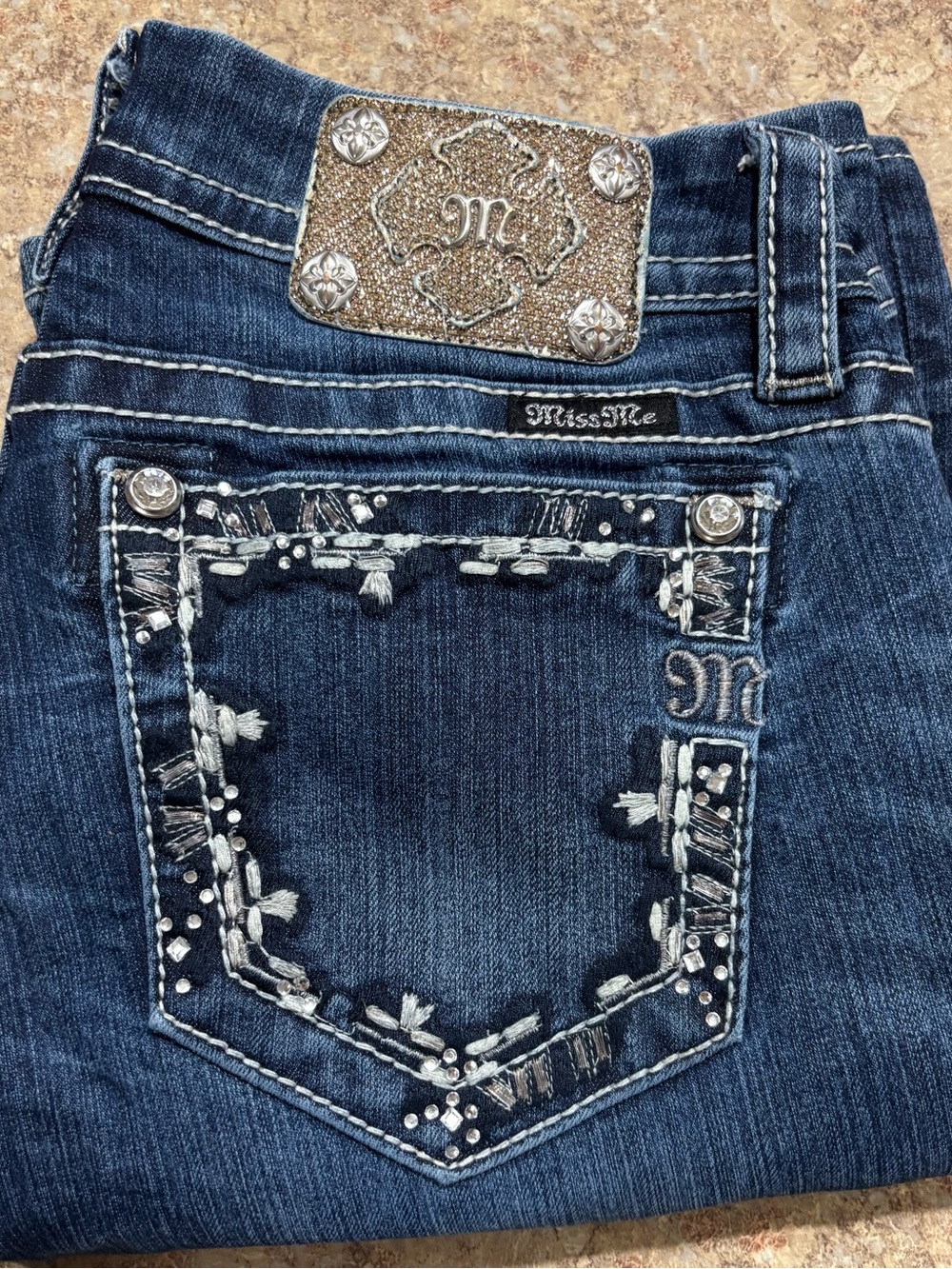 Miss Me Women’s Dark Wash Embroidered Pocket Jeans